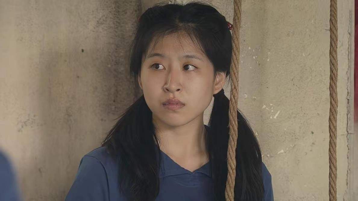 郑钦文三盘逆转萨卡里 终结连败斩获草地赛季首胜