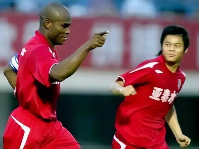 佛得角后卫迪尼伊:我们来世界杯不是陪跑,而是要全力拼下去