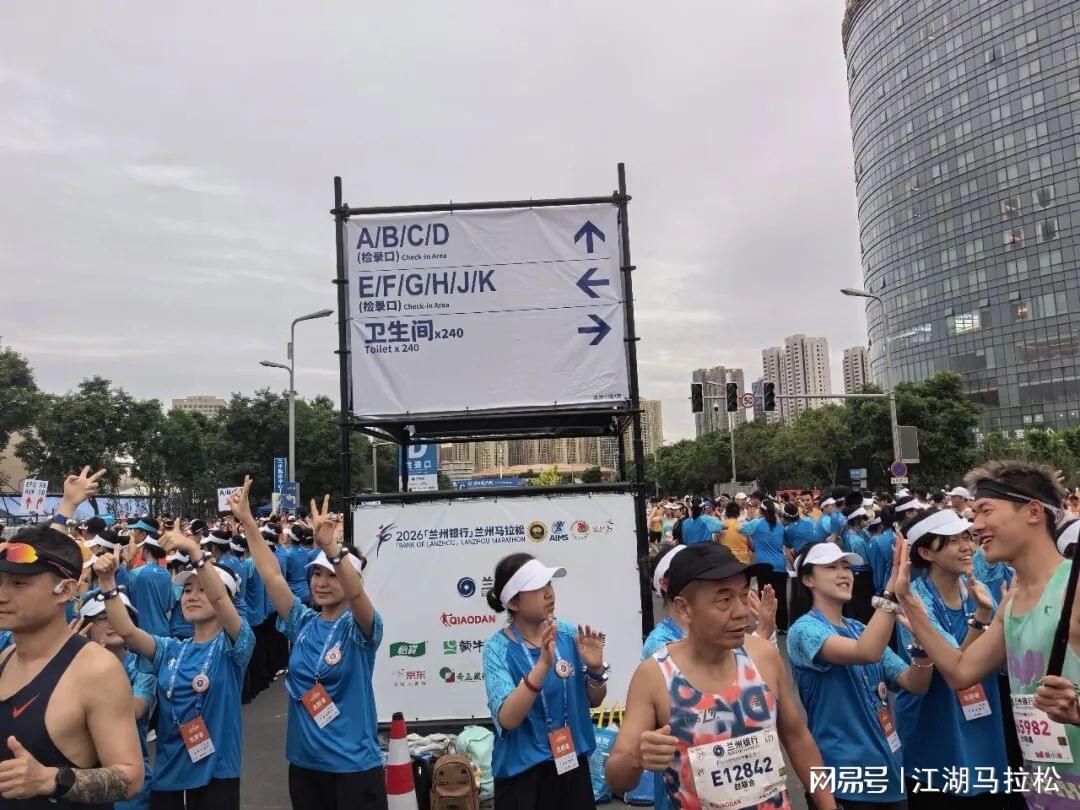 5年2.41亿!?湖人有点难了,老詹要抱孙子了
