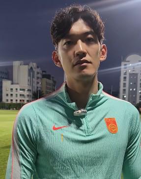 专注！詹姆斯：季后赛我把手机完全关掉，没一个人能联系到我