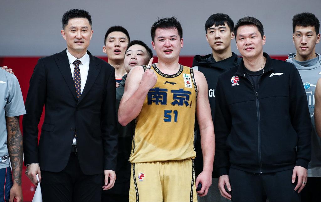 布伦森像科比?刘翔被质疑,步行街热帖看呆