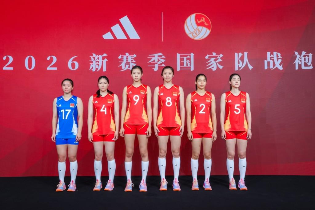 尊龙老鹰引援头号目标锁定里夫斯