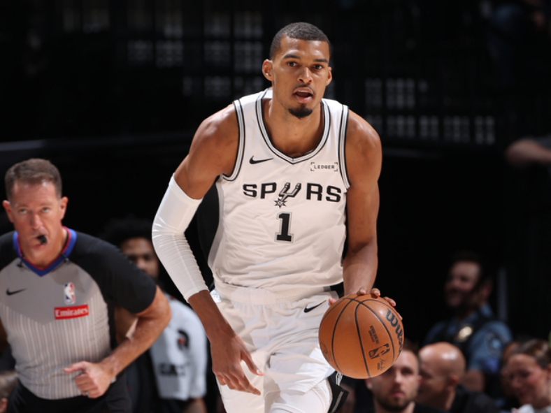 ESPN:马刺大概率留下福克斯