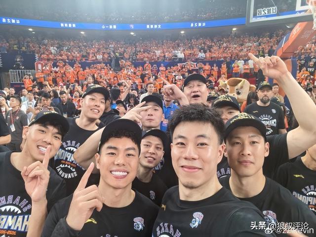 NBA总决G5邀米奇·盖顿赛前唱国歌