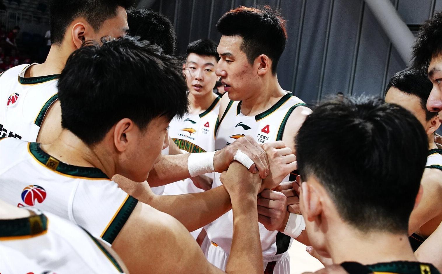 3年5100万!加盟东部第一!快船分崩离析