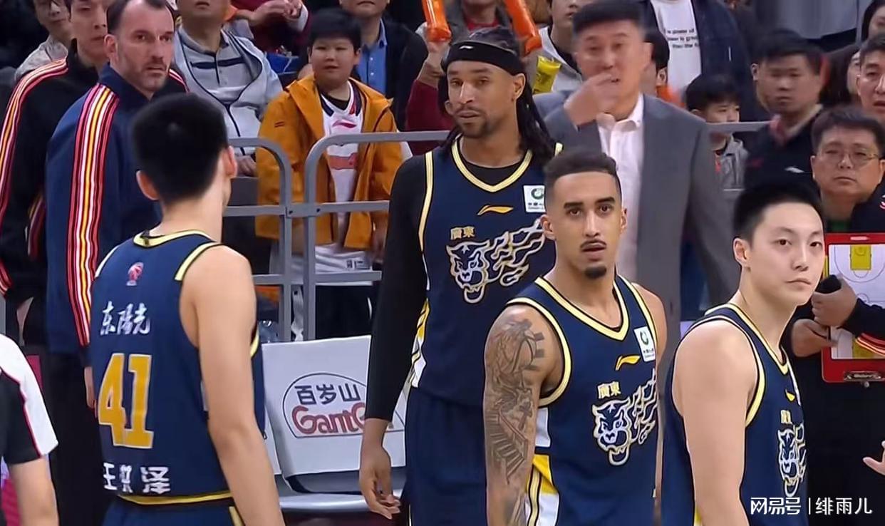 3年4740万!米切尔罗宾逊的加盟,能给凯尔特人带来什么?
