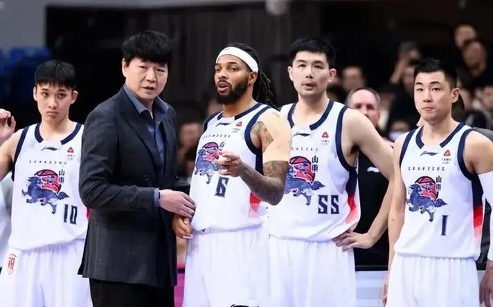 下手太重了，17岁少年在尼克斯打马刺总决赛G4后遇袭陷入昏迷