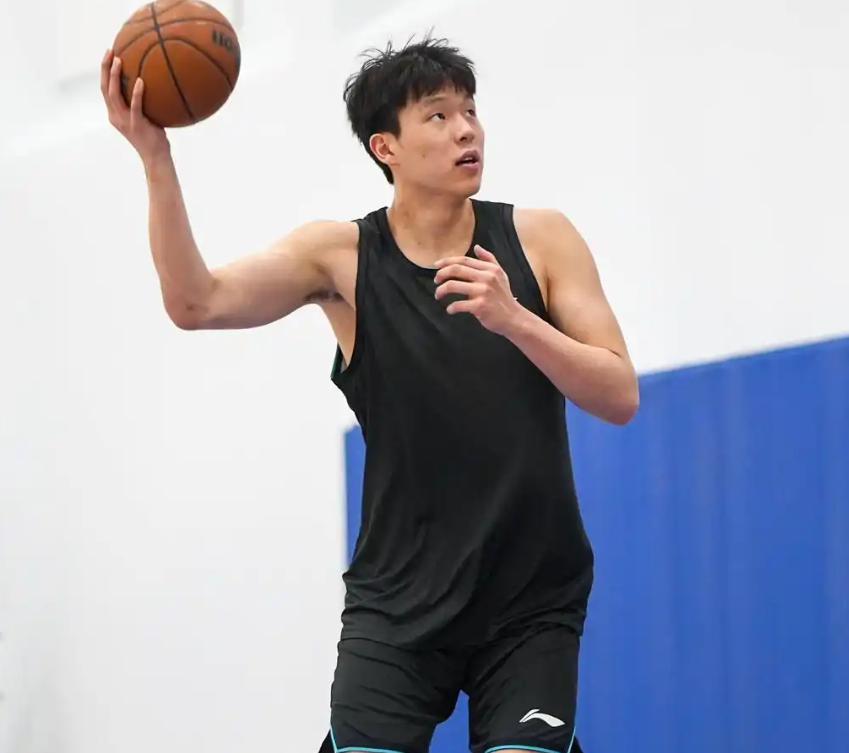 尊龙3比1领先，尼克斯剑指53年来首冠