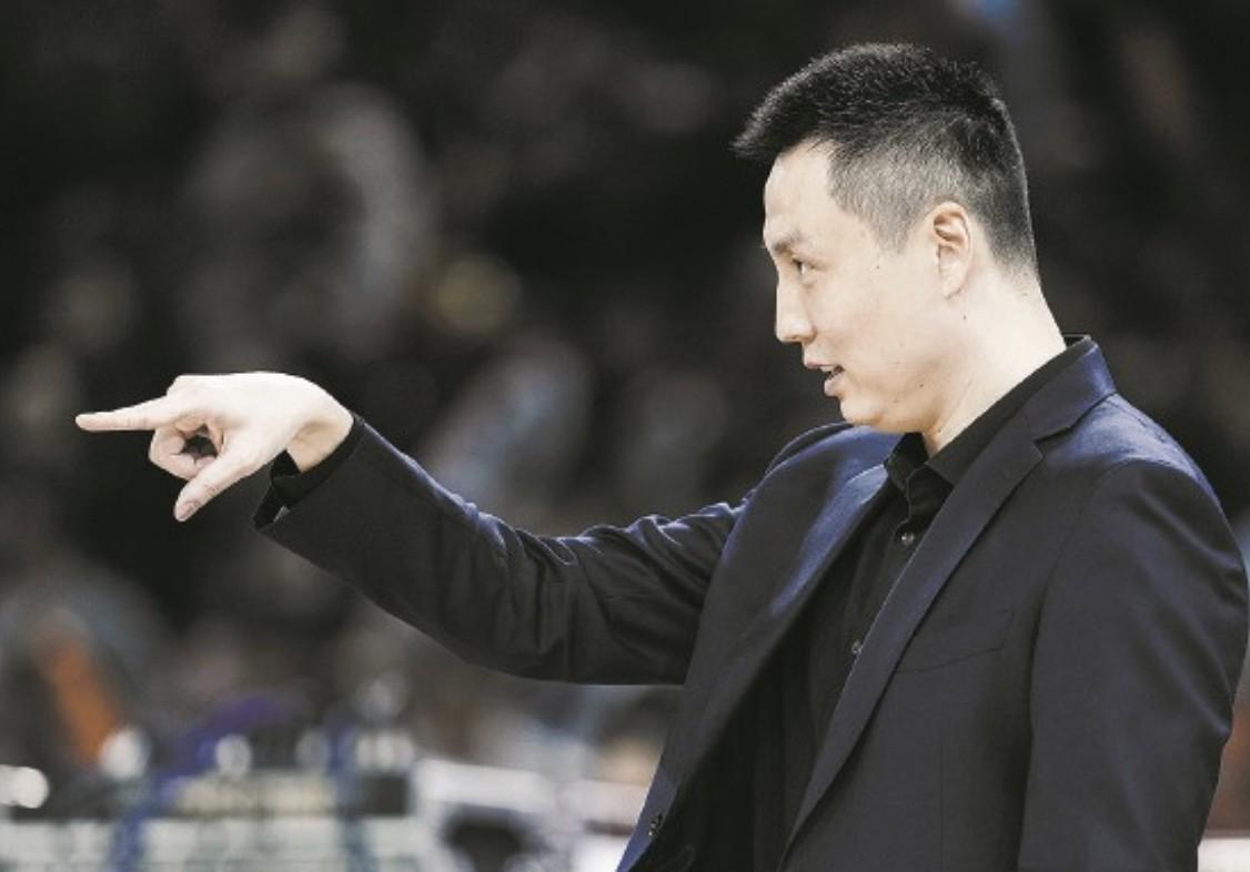 湖媒反对给里夫斯两亿：给他顶薪卢卡将无冠，去篮网拿1.785亿吧