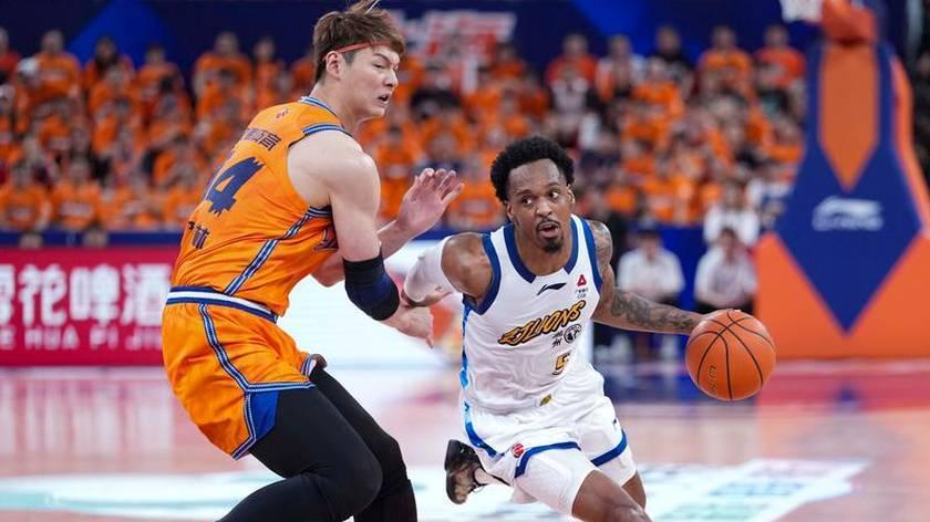 球迷吵翻!乔丹是NBA初代营销大牌,詹姆斯是迭代招牌,真相扎心