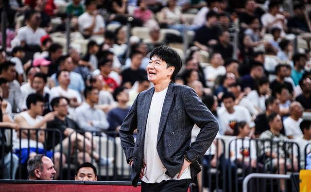 尊龙-4年1.78亿!抢疯了!湖人头痛,冠军中锋还要吗?