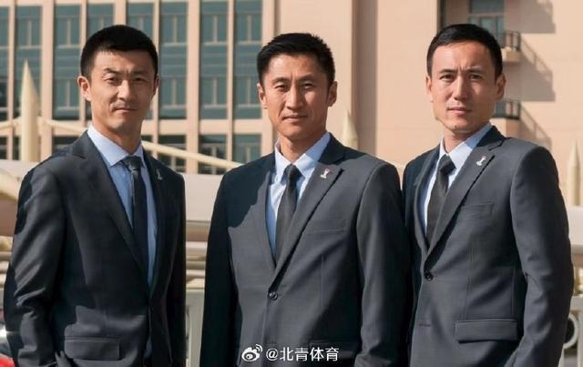 罗马诺：纽卡接近签下阿贾克斯18岁中场斯图尔，总价超2500万欧