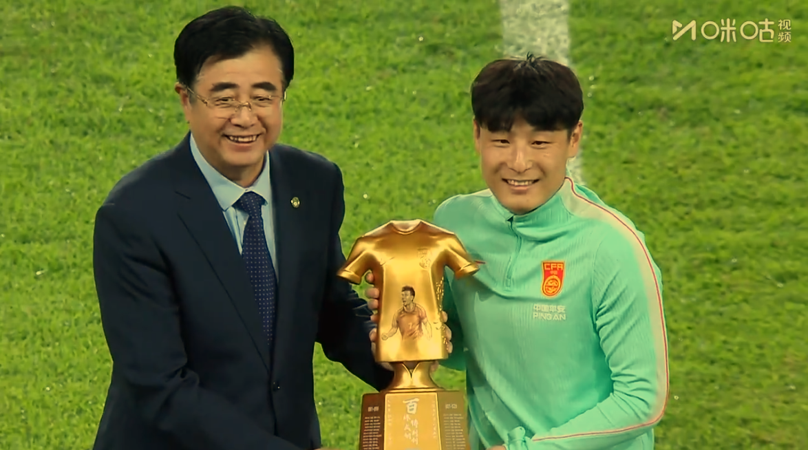 叹息之墙，佛得角门将沃齐尼亚全场7次扑救，扑出6次禁区内射门