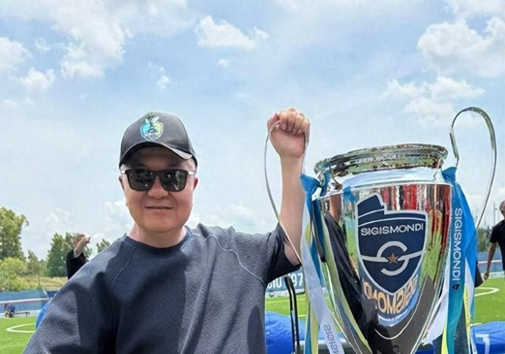 斯卡洛尼:我们不认为自己比别人强或者是差;大马丁可以出场